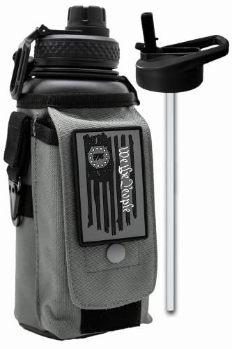 Iron Infidel Battle Bottle - Botella de agua aislada de 32 onzas con tapa con popote y tapa para beber, termo táctico de metal de acero inoxidable con funda resistente y extraíble para llaves,