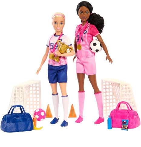 BARBIE Fußballspielset - 2 Puppen und 15 Zubehörteile für Spielspaß, 2 Tore, 2 Kegel, 2 Fußbälle, Snacks, Wasserflaschen, Medaillen, Trophäe, Sporttaschen, für Kinder ab 3 Jahren, HRG88