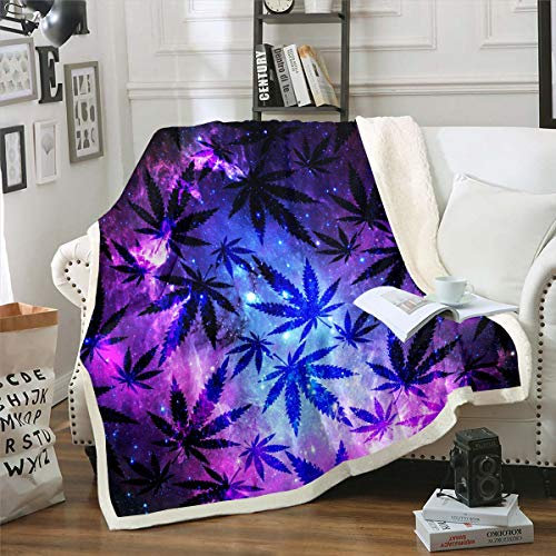 Loussiesd Marihuana Blatt Kuscheldecke 130x150cm Teens Cannabis Galaxy Flanell Fleecedecke Marihuana Weed Blatt Wohndecke Sanft Chic Lila Blau Raumdekoration Decke Für Jungen Teenager Kinder