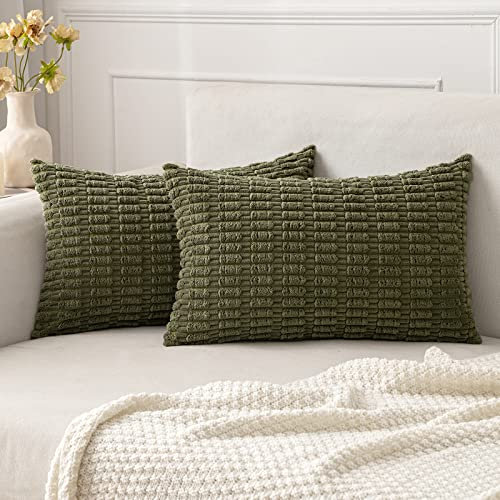 MIULEE 2er Set 30x50 cm Kordsamt Kissenbezüge Moderne Kissenhüllen Dekorative Sofakissen Dekokissen Weicher Zierkissenbezug für Wohnzimmer Sofa Schlafzimmer Boho Dekor Olivgrün