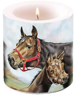 Ambiente Kerze Tiere Liebevolle Pferdefamilie als Tischdeko. Motivkerze rund klein für den gedeckten Tisch Ø7,5 x 9cm