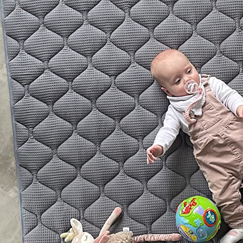 Sanosoft® Krabbeldecke - rutsch- & wasserfest - Öko Tex & Made in Germany (120x120cm, Grau)