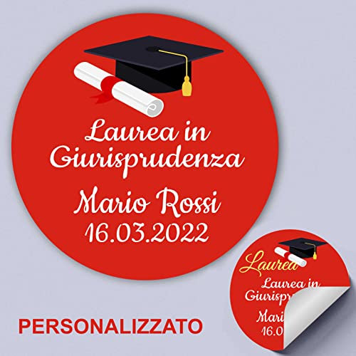 100 Tag Adesivi personalizzati Laurea, PERSONALIZZALO QUI con nome, data, etichette adesive per inviti, scatolini, sacchetti, bomboniere, regalini (Cappello Rosso)
