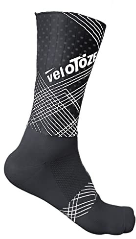 veloToze Aero-Socke für Fahrradrennen – fortschrittliches Aero-Gewebe, UCI-konform, für aerodynamische Vorteile bei Fahrradrennen und ITT, Schwarze Matrix, Medium