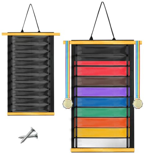 Famaster Karate- und Taekwondo-Gürtelständer aus Holz – Feiern Sie Anfängerreise – ein bedeutungsvolles Geschenk der Mühe und Ausdauer, hält 10 Gürtel