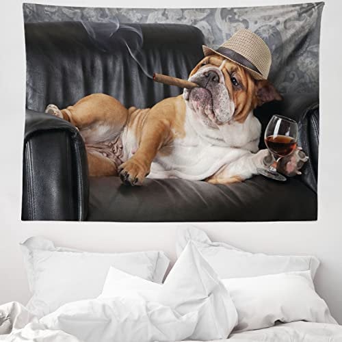 ABAKUHAUS Bulldogge Wandteppich, Humorvoll Hund Trinken aus Weiches Mikrofaser Stoff Waschbar ohne Verblassen Digitaldruck, 150 x 110 cm, Schwarz Braun