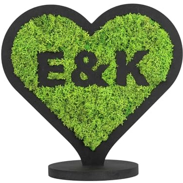 ebenkunst Personalisierbares Moosherz – Aufsteller für Paare aus MDF | Schwarz durchgefärbtes MDF, konserviertes Moos, ca. 20 x 19 cm, 6 Moosfarben, personalisierbar, Made in Germany
