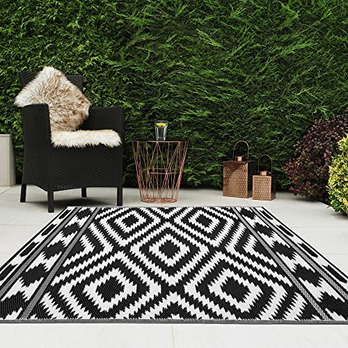 JVL Lightweight Reversible Plastic Woven Outdoor Rug, 133x190cm, Aztec