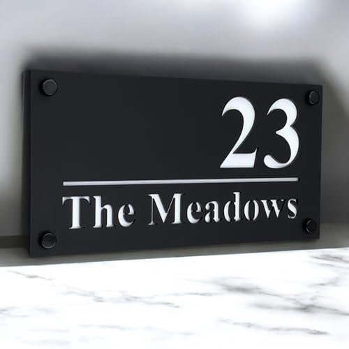 The House Sign Company – Notting Hill Personalised House Sign | 25cm X 13cm | Acrylic Door Plaque with Name & Number | Weatherproof Outdoor House Name Plate