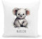 DEL MÀ Unique & Personal Koala Kissen personalisiert mit Namen Kinderkissen Kuschelkissen Kinder Geschenk Kinderzimmer Deko Junge Mädchen Zierkissen Dekokissen 40x40 cm inkl. Füllung und Bezug