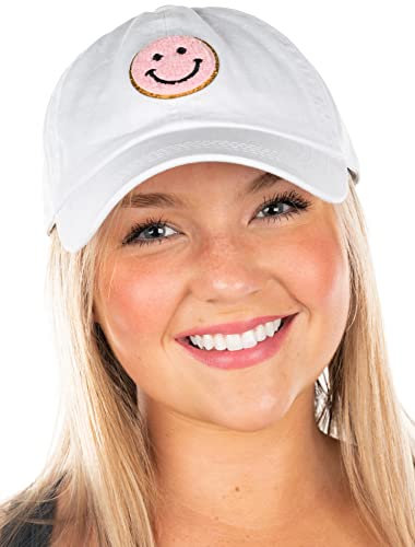 Funky Junque Dad Hat Unisex Baseballkappe aus Baumwolle mit niedrigem Profil im Used-Look, Chenille-Patch Smiley, Weiß/Pink, Einheitsgröße