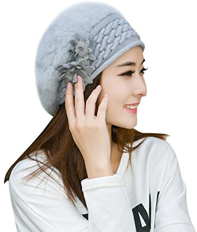 Petalum Damen Barette Baskenmütze Blumen Beanie Winter warm Strick Hüte Kopfbedeckung Onesize Grau