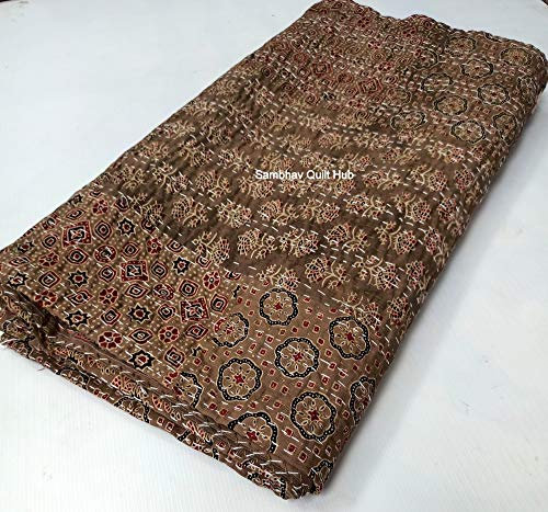 Braune Ajrakh Hippie Queen Kantha Steppdecke, handgefertigt, Bohemian-Tagesdecke, King-Size, pflanzliche Farbe, Kantha-Decke, Tagesdecke, Boho-Steppdecke, Indigo-Druck, Kantha-Quilt, 228x274 cm