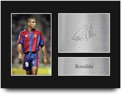 HWC Trading Ronaldo R9 Barcelona Geschenke Gedrucktes Signiertes Autogramm Foto für Fußball Anhänger and Fans - A4