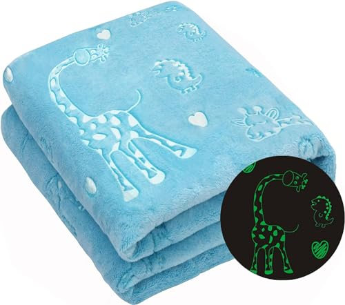 Exqline Glow in The Dark Überwurfdecke, niedliche Giraffe, Dinosaurier, Herzmuster, weiches Flanell, Kinderdecke, leuchtende Fleecedecke für Bett, Sofa, Reisen, Geschenk für Jungen Mädchen, 152 x 127