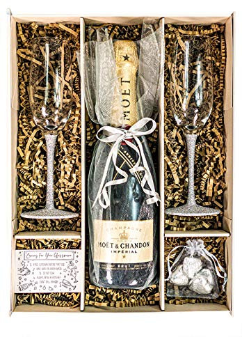 Sparkling Silver Moët & Chandon 75cl Gift Set Hamper With 2 Matching Sparkling Stem Champagne Flutes Fully Gift Boxed
