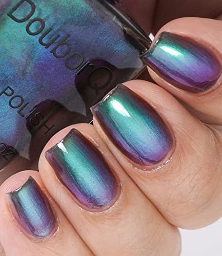 DouborQ Chrome Nail Polish Holographic Chameleon Nail Polish Shimmer Iridescent Nail Art Varnish (DQ 02)