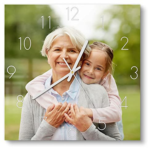DEQORI personalisierte Glasuhr mit Foto | 30x30 cm, Zahlen, Schwarz | eigenes Bild | ausgefallene leise Design Uhr aus Glas | Wanduhr für Wohnzimmer & Küche | Moderne Uhr für die Wand
