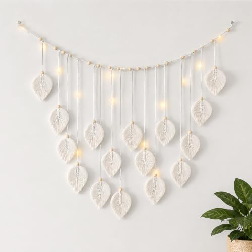 IHONYI Boho Deko - Makramee Wandbehang in Weiß, Wandteppich Chic Tapisserie Fransengirlande Mit 3M LED Lichterkette, Handgewebt Girlande Boho Wanddeko Für Wohnzimmer/Balkon/Wohnwagen Deko (Blatt)