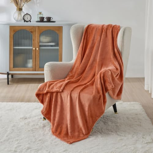 Bedsure Fleece Throw Blanket for Sofa - Soft Cosy Fluffy Blankets for Bed, Warm Single Throws for Audlts, Burnt Orange, 130x150 cm