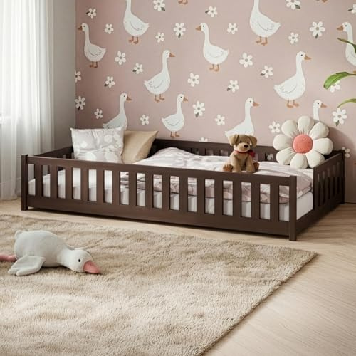 Kids Collective Kinderbett Bodenbett mit Rausfallschutz & Lattenrost Montessori Bett Bed Gitterbett Kinder Jugendbett Einzelbett | 140x200 cm | Zartbitterschokolade