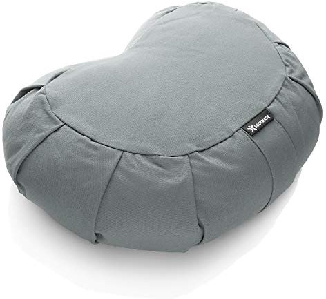 BODYMATE Halbmond Yogakissen 42cm lang 30cm breit und 15cm hoch Cool-Grey mit Buchweizen-Spelz Füllung – Maschinenwaschbarer Bezug aus 100% extra Dicker Baumwolle – Meditationskissen – Sitzkissen