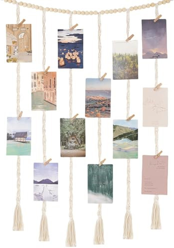 AstraGlam Collage colgante de pared con cadena de luces, guirnalda de perlas de madera bohemia, soporte para marcos de fotos con 30 clips para dormitorio, salón, dormitorio, regalos para adolescentes.