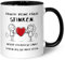 GRAVURZEILE Bedruckte Tasse mit Spruch - Deine Fürze stinken - Geschenk für Paare zum Valentinstag - Spülmaschine & Mikrowelle geeignet - Partner Geschenke für Sie & Ihn - Farbe: Schwarz & Weiß