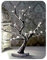 Zarivy 3D-Baum Sakura Nevado, 45 cm in elegantem Warmweiß. Ideal für den Innenbereich und batteriebetrieben (3 x AA). Dekorieren und verleihen Sie Ihrem Raum einen magischen Touch.