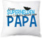 4you Design Kissen Einen Superhelden ohne Umhang nennt Man Papa GesGeschenkset Wenn Opa es Nicht reparieren kann, kann es keiner (Tasse, Schlüsselanhänger & Hab Dich lib Herzen) - Geburtstag