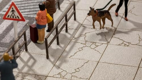 NOCH Großformat-Beton-Platten, für realistische Modellbau Gehwege und Plätze in Spur N, 54 Stück 1,3 x 1,3 cm