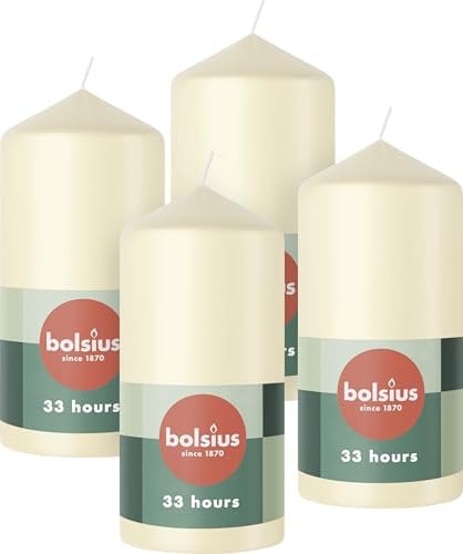 Bolsius Glatte Stumpenkerzen - Elfenbein - 4 Stück - 12 x 6 cm - Dekorative Haushaltkerzen - Brenndauer 33 Stunden - Unparfümierte - Enthält Natürliches Pflanzenwachs - Ohne Palmöl