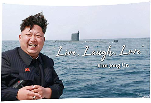 ENMOON Kim Jong Un Flagge mit altem Spruch Live Laugh Love, Kim-Jung Un, Wandteppich, 90 x 152 cm, lebendige Farben, langlebiges Polyester-Banner mit Messingösen, für Studentenwohnheim