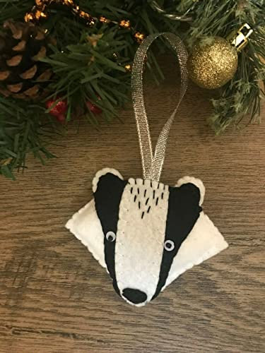 Handmade felt Christmas decorations hanging Christmas tree ornaments (Badger)