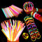 Unomor 200 Leuchtstäbe Knicklichter Party Set (7 Farben, 475 PCS) mit 275 Anschlüssen macht für Knicklichter Ketten, Dreifach Armbänder, Set für Brillen und Vieles Mehr