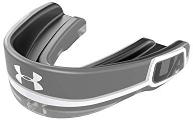 Under Armour Gameday - Paradenti professionale per calcio, lacrosse, basket, hockey, boxe, ecc. con cinghia per casco rimovibile, per ragazzi e adulti, colore: nero