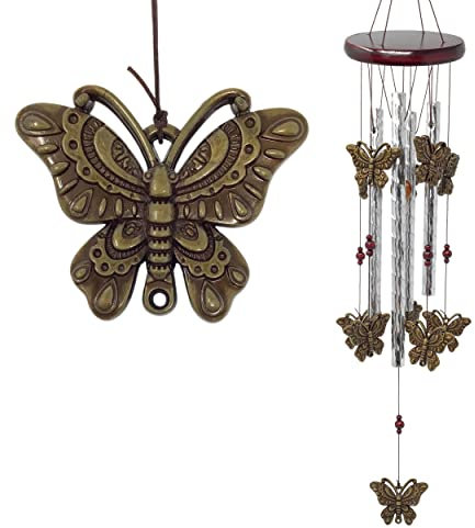 Schmetterlings-Windspiel – Silberfarbenes Metallspiel mit Holzplatte und elf Schmetterlingen – hängt 63,5 cm L – für Zuhause, Garten, Terrasse und Deck Dekor