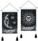 Yugarlibi 2er Set Mond und Sonne Wandbehang mit Quasten, Gothic Skeleton Kleine Wandteppich, Schwarz Weiße Wandtuch für Schlafzimmer Wohnzimmer, 35x50 cm