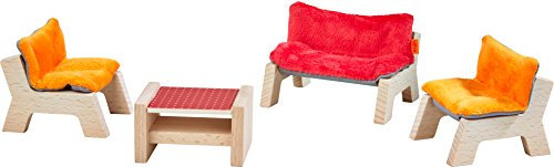 HABA 303840 - Little Friends – Puppenhaus-Möbel Wohnzimmer, Mit Sofa, Tischchen und 2 Sesseln, Passend für alle Little Friends-Puppenhäuser