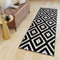 TAPISO Maroko Läufer Teppich Meterware Brücke Flur Modern Geometrisch Marokkanisch Karo Kariert Schwarz Creme Wohnzimmer ÖKOTEX 60 x 100 cm