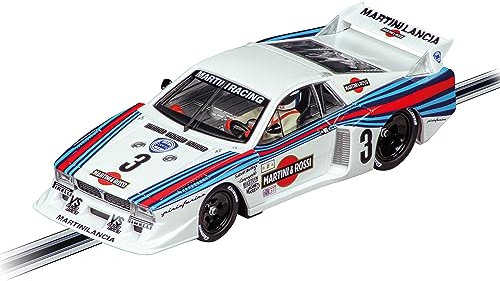 Carrera Evolution - 20027734 I Ready to Race Autorennbahn Slotcar I Lancia Beta Montecarlo Turbo Lancia Martini Racing No.3 1981 I Ein Renn-Erlebnis für Kinder & die ganze Familie I Rennbahn Action