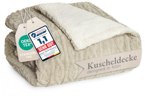 Blumtal Kuscheldecke 130x150 cm mit Zopfstrick-Optik - Oeko-TEX zertifizierte Mikrofaser Fleecedecke mit weicher Sherpa-Innenseite/Couchdecke 130x150 - Beige und Weiß
