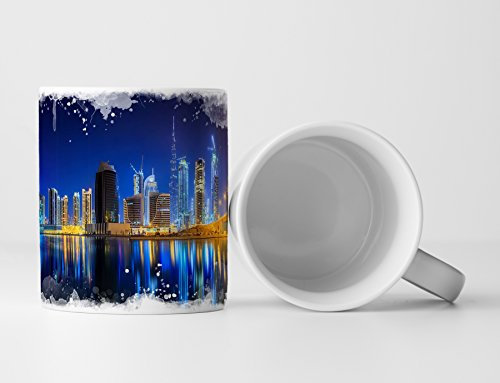 Eau Zone Fotokunst Tasse Geschenk Panorama von Dubai – Fotografie bei Nacht