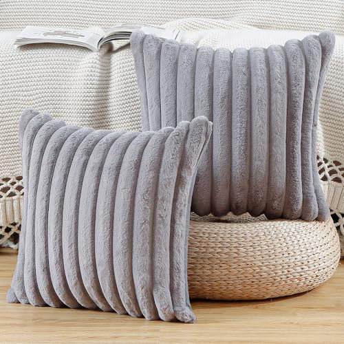 Madizz 2er Set Kunstpelz Plüsch Dekorative Kissenbezüge Flauschig Gestreifte Weich Dekorative Kissenbezug für Sofa Schlafzimmer Kissen Shell Grau 45 x 45 cm