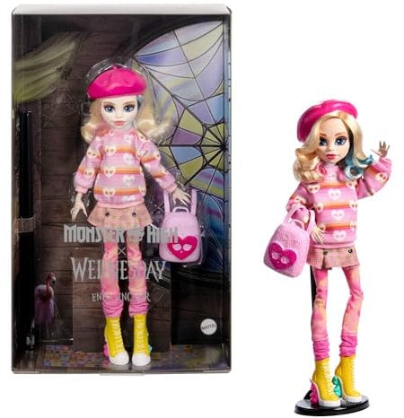 Monster High Wednesday Puppe und Accessoires, Enid Sinclair Sammelfigur in pink mit Baskenmütze und Rucksack, Puppenständer, HXJ05