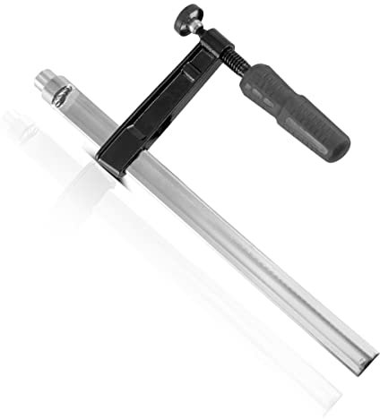 STAHLWERK Spannzwinge für Schweißtische 80 x 300 mm mit D 22 mm Lochsystem zum Fixieren von Werkstücken Vernickelter Schaft Profil-Führungsschiene vollgummierter Griff