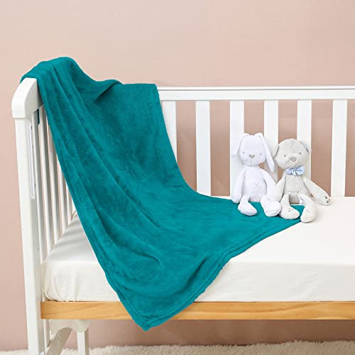 FARFALLAROSSA Kuscheldecke Baby 70 x 100 cm - Flauschig Super Weiche Fleecedecke - Oeko-TEX - Kuscheldecke Kinder Blau Grün
