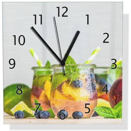 Wallario Design Wanduhr Erfrischender Eistee mit Pfirsichen und Blaubeeren aus Aluverbund, Alu-Uhr Größe 30 x 30 cm, Schwarze Zeiger mit Metalloptik