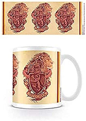 Pyramid International Harry Potter Ceramic Mug with Gryffindor Crest and Lion in Presentation Box - Official Merchandise