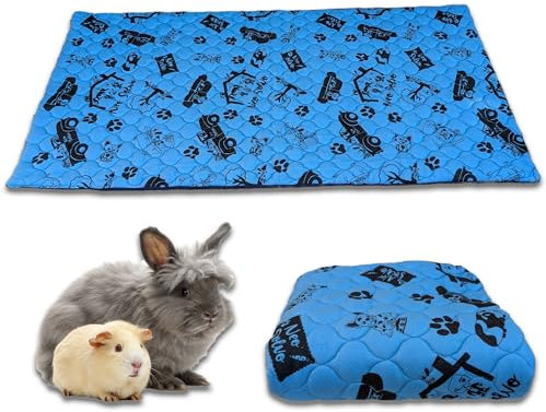 NEO SOLVO Tapis Litière Polaire pour Cochon d'Inde et Lapin - 105cm x 105cm - Bleu à Motifs - Absorbant et Imperméable - Facile à Nettoyer - Pliable - Cage et Enclos 3x3